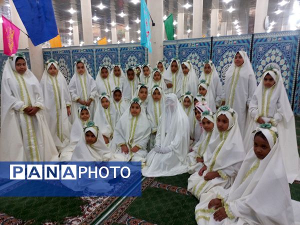 برگزاری جشن تکلیف دو هزار دانش‌آموز دختر سوم ابتدایی در میناب