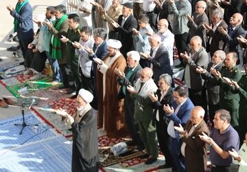 نماز باشکوه عید سعید فطر در مصلی آیت الله اعرافی (ره) شهرستان میبد 