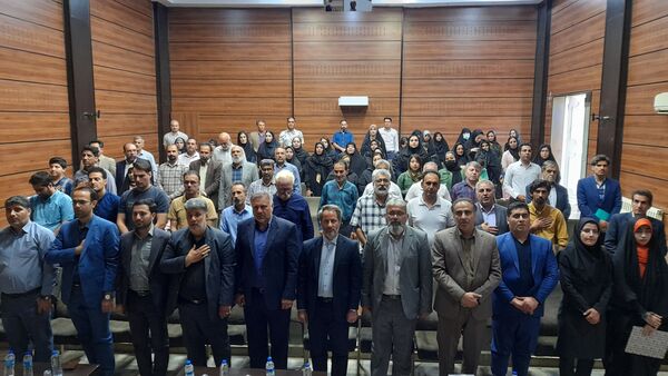 نشست صمیمانه اصحاب فرهنگ‌، هنر و رسانه شهرستان‌های اسلام آباد غرب و دالاهو 