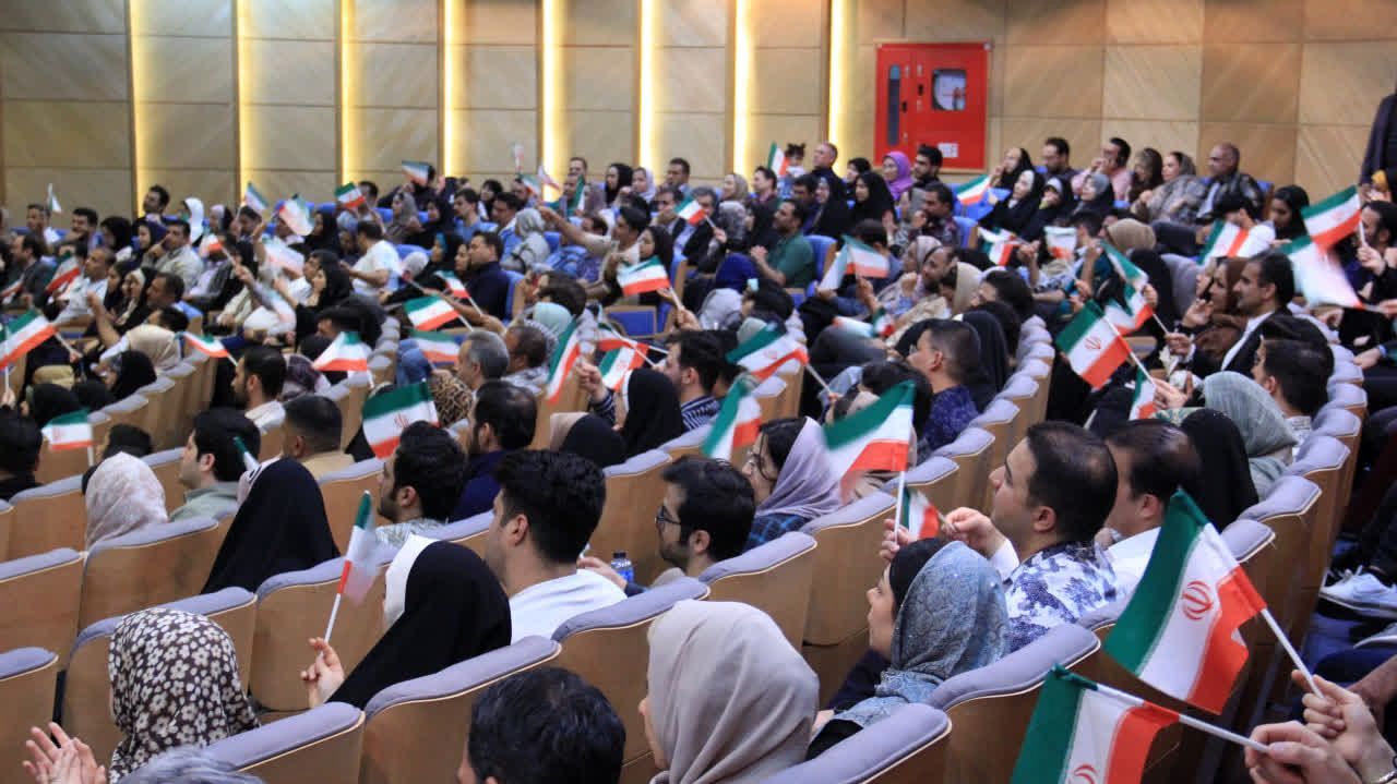 همایش تاب‌آوری زوجین جوان در زندگی مشترک در تالار شهر مشهد مقدس