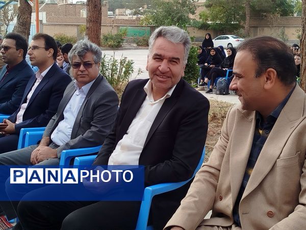 آغاز سال تحصیلی جدید و نواختن زنگ مهر در کاشمر