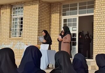 گاهی یک کمک کوچک، می‌تواند لبخندی بزرگ به همراه داشته باشد