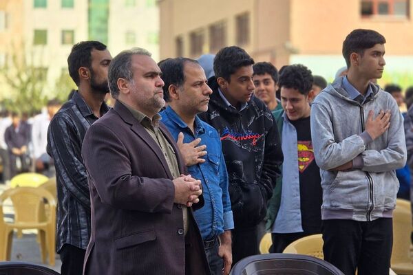 هنرستان موفقیان اسلامشهر میزبان آیین یادواره شهدا با حضور جمعی از مسئولان بود
