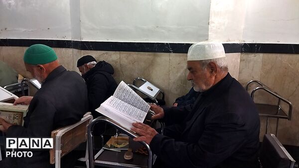 محفل انس باقرآن به یاد شهید آیت الله خامنه ای در نیشابور 