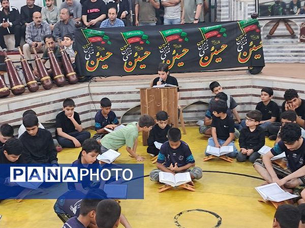 محفل انس با قرآن کریم در زورخانه باب‌الحوائج قائمشهر