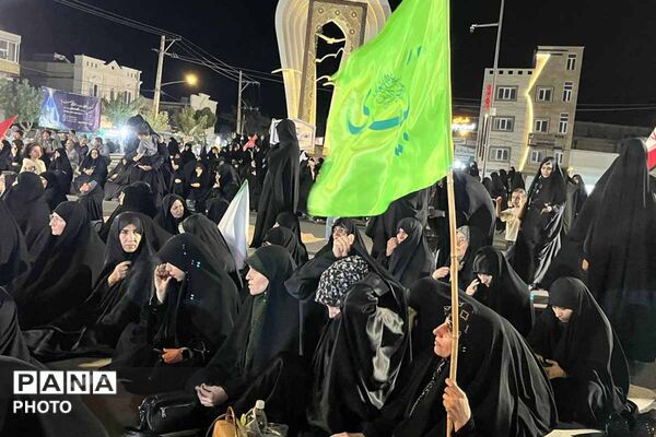 همزمان با شهادت امام حسن عسکری(ع)؛ مردم در چهلم رهبر شهید انقلاب به میدان آمدند
/2