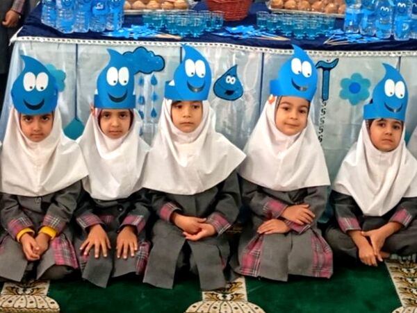 جشن آب در دبستان دخترانه نرجس یک 