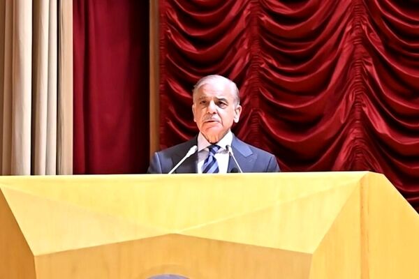 شهباز شریف: جنگ اخیر منطقه را دچار بحران عمیق اقتصادی کرده است