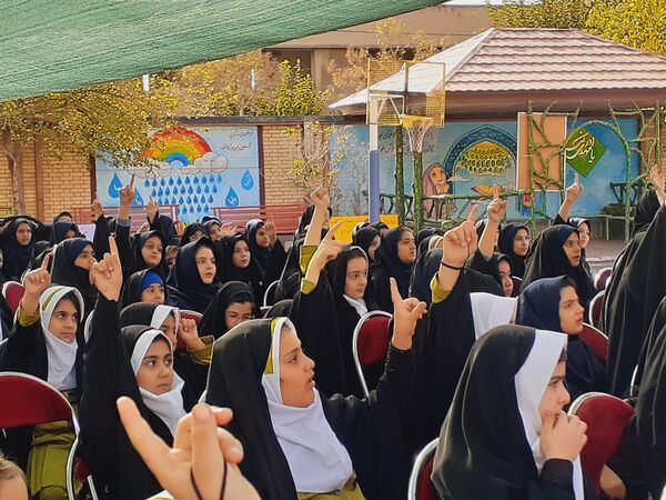 بازگشایی مدرسه غنچه ها ی انقلاب برای سالی پرنشاط