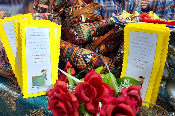 بزرگداشت سیزده آبان در کلاس‌های درس 