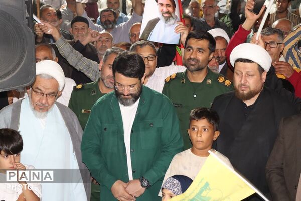 اجتماع شبانه کودکان و نوجوانان با «سلام فرمانده»