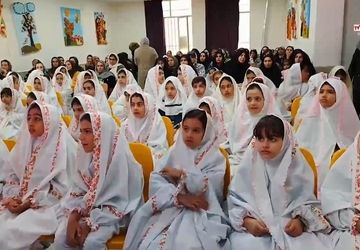 جشن بندگی دانش‌آموزان دبستان محسنیه