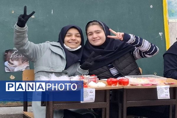 برگزاری بازارچه اقتصادی در دبیرستان شاهد تکتم