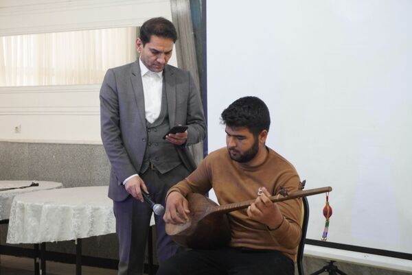 آوای سپاس 