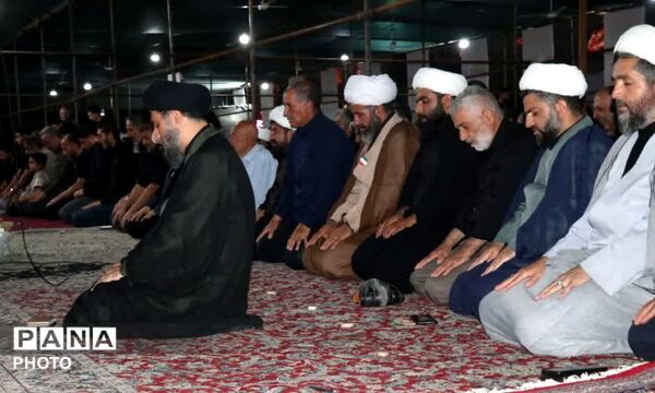 همدلی مسئولان و خادمان در خدمت به زائران رهبر شهید