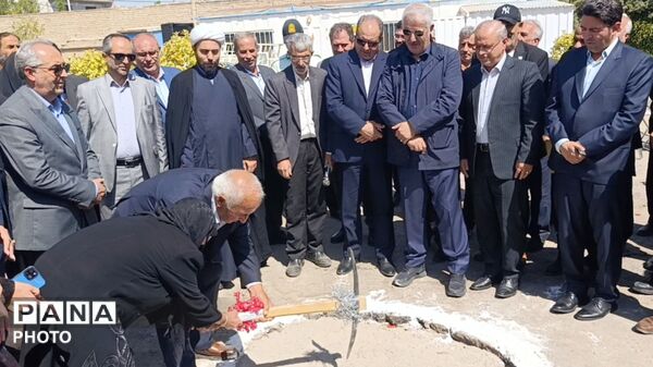  آیین کلنگ‌زنی مدرسه ۶ کلاسه خیرساز در خسروشاه