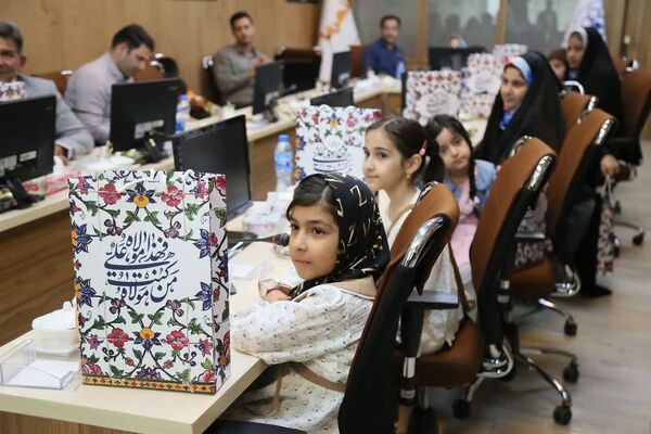 تقدیر از ۳۷ نفر از فرزندان همکاران سازمان ساماندهی مشاغل شهری