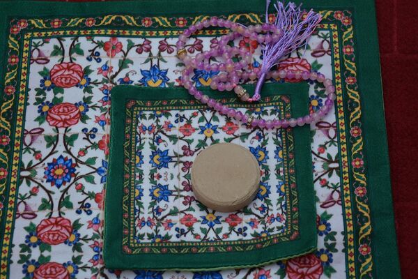 نماز باران، همخوانی زمین و آسمان در دبیرستان ولایت بهارستان‌دو