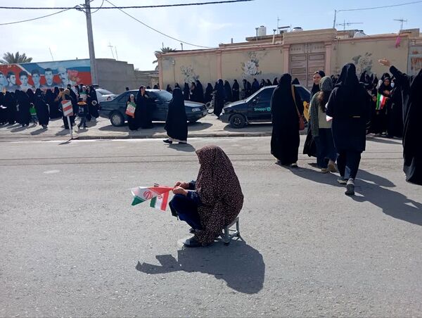 راهپیمایی 22 بهمن در لارستان 