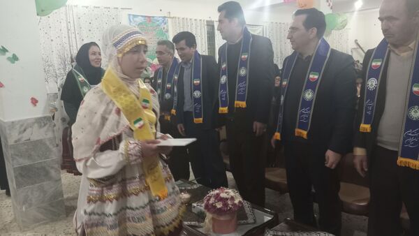 افتتاحیه اردوی تمشک در شهرستان راز و جرگلان