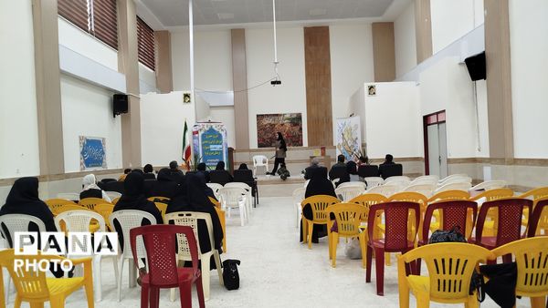 مسابقات فرهنگی و هنری در دبیرستان شاهد بنت الهدی تویسرکان