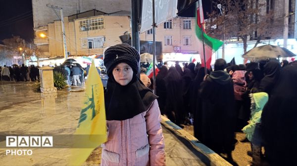 دهه نودی‌ها در زیر چتر انقلاب 