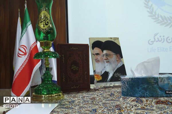 تقدیر از معلمان و شاعران اسلامشهر
