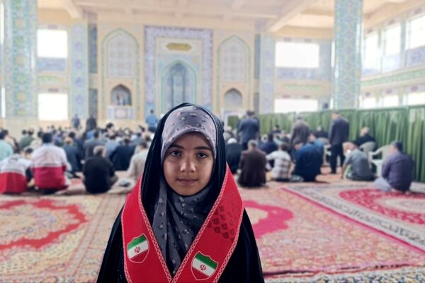 حضور پیشتازان کوچک در آیین عبادی‑سیاسی نماز جمعه