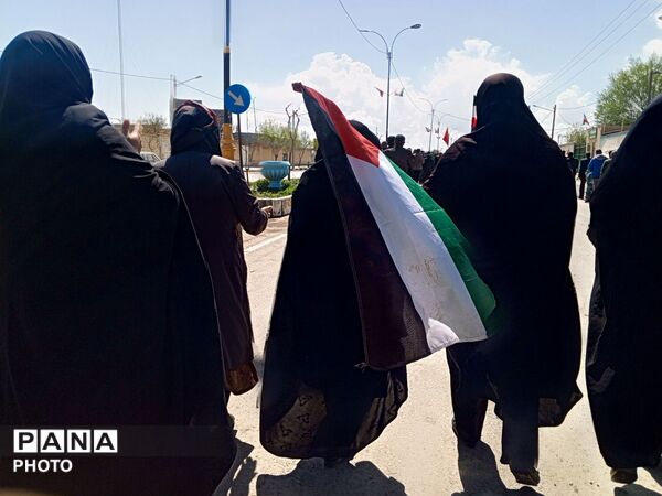 مردم شهر تیتکانلو در سوگ چهلمین روز شهادت رهبر معظم انقلاب