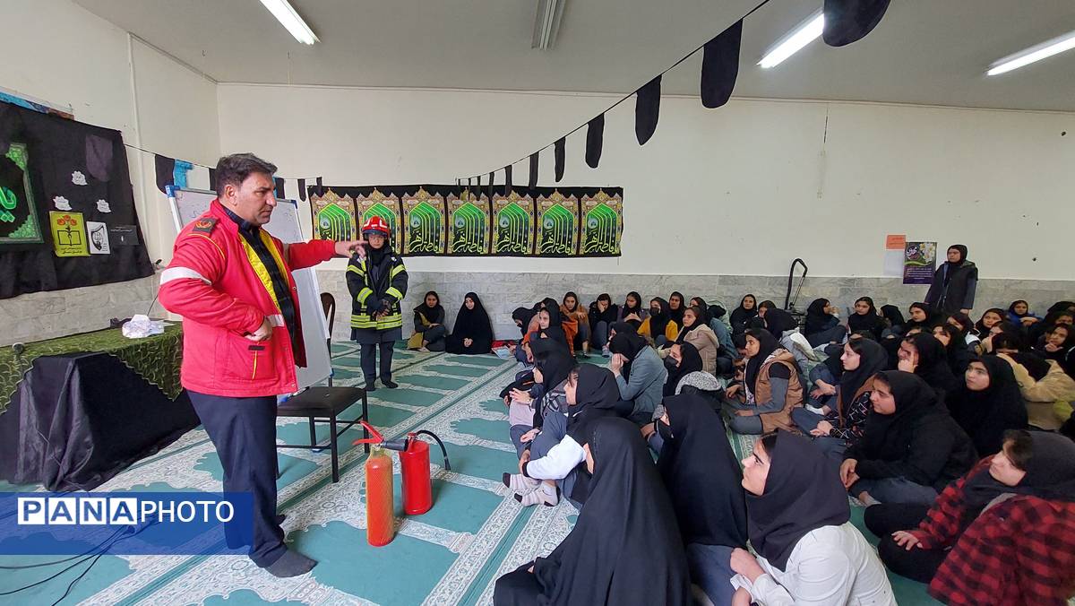 برگزاری اردوی علمی آمادگی دفاعی دبیرستان فاطمه الزهرا آشخانه 