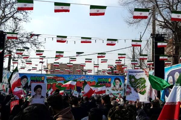 نمایش اقتدار و غیرت مردم ورامین در راهپیمایی ۲۲ بهمن