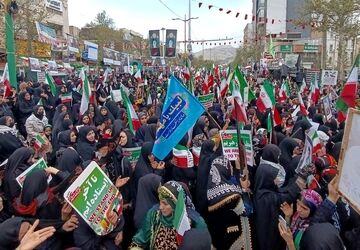 گردهمایی بانوان قهرمان خرم‌آبادی؛ تجلی وفاداری به رهبری