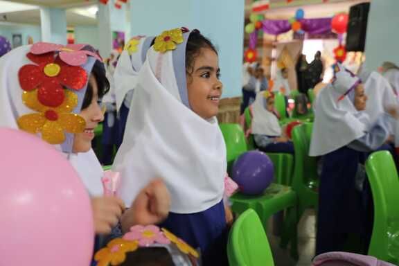 آغاز فصل شکوفه ها در بندرعباس 