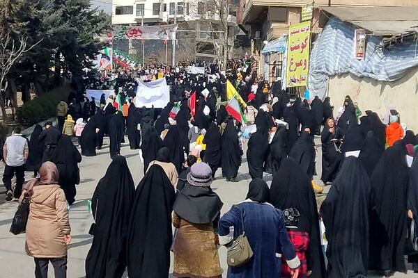 راهپیمایی پرشور ۲۲بهمن در رودهن 
