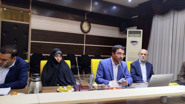 نشست هم‌اندیشی اساتید قرآنی با مسئولان وزارت آموزش و پرورش در تبریز