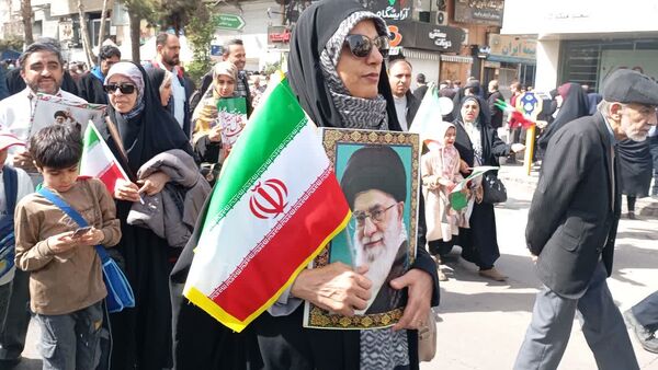 یک روز متفاوت با حضور مردمی از جنس غیرت و استقامت