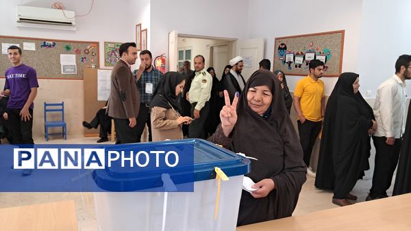 حضور پرشور رای‌اولی‌ها در انتخابات ریاست جمهوری