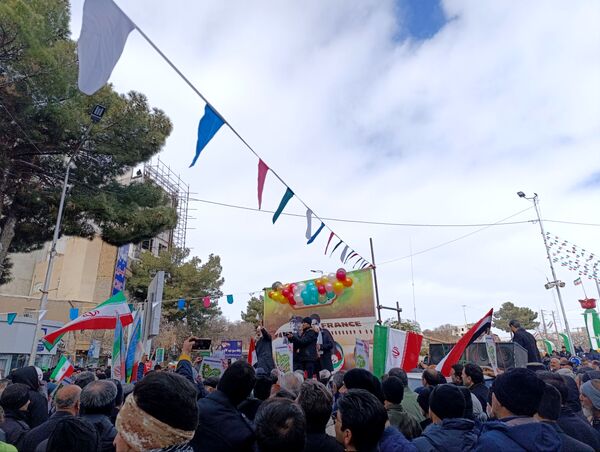 نغمه‌های انقلاب در راهپیمایی ۲۲ بهمن