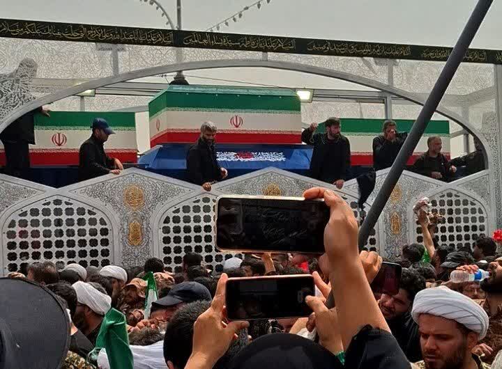 یک ایران زائر آقای شهید 