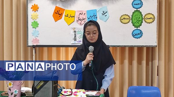 آیین تجلیل از ورودی‌های جدید دبیرستان فرزانگان قائمشهر