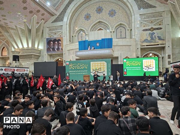 احلی من العسل؛ عطر نوجوانی در مصلای امام با یاد حضرت قاسم(ع)
