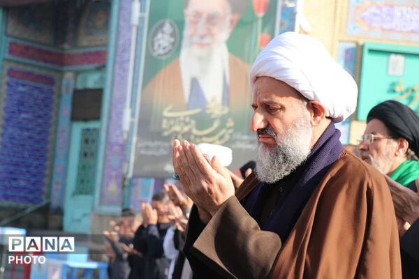 شکوه وحدت در قرچک؛ اقامه باشکوه نماز عید سعید فطر در صفوفی الهی