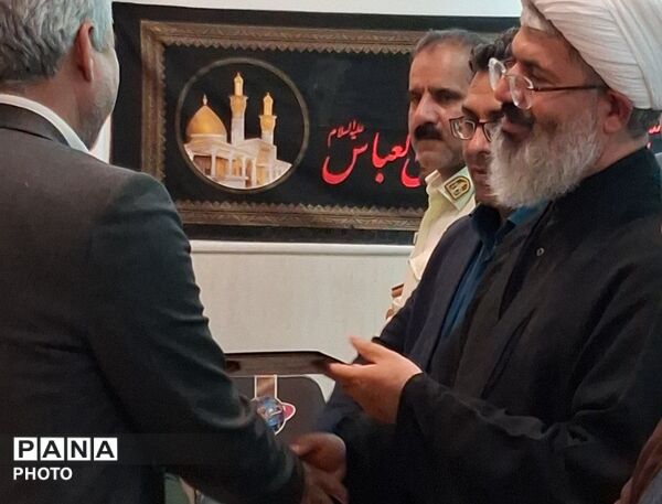 نشست اعضای ستاد نماز جمعه با امام جمعه کاشمر