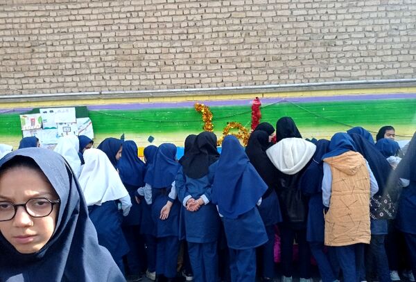 جشنواره ماها در دبستان ربابه هاشمیان یزدی شیروان