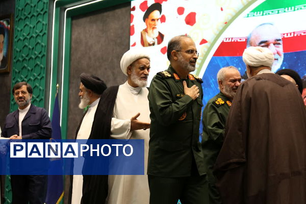مراسم تکریم و معارفه فرمانده سپاه استان قم