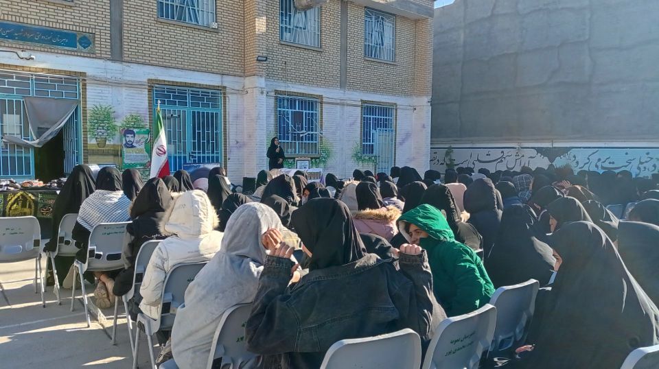 گرامیداشت روز بسیج دانش آموزی و عزاداری حضرت فاطمه(س) در خلیل آباد