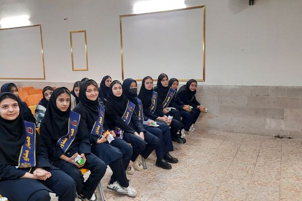 همایش همیاران مشاور دختران متوسطه اول و دوم در کانون شهید آوینی 