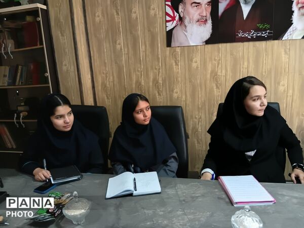نشست شورای دانش‌آموزی  استان البرز