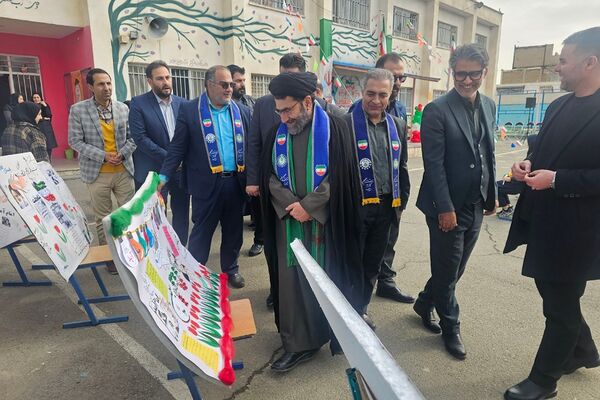  همایش «یاوران انقلاب» با محوریت نقش آفرینی دانش آموزان در گام دوم انقلاب
