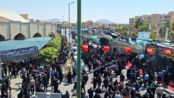 پیاده‌روی جاماندگان اربعین در گلستان شهدای اصفهان